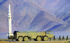 全球首款钻地弹道导弹在中国诞生