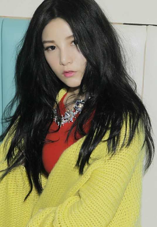 中国女歌手本兮因故逝世