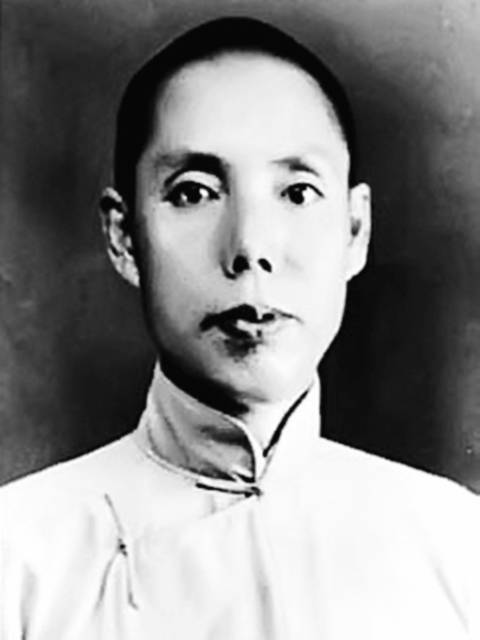 续范亭在南京中山陵下悲愤剖腹